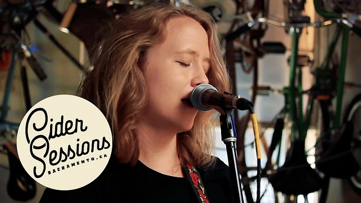 Samantha Henson - Yas Queen (Live)