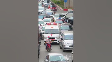 Vượt Đèn Đỏ Để Nhường Đường Cho Xe Ưu Tiên Có Bị Xử Phạt?