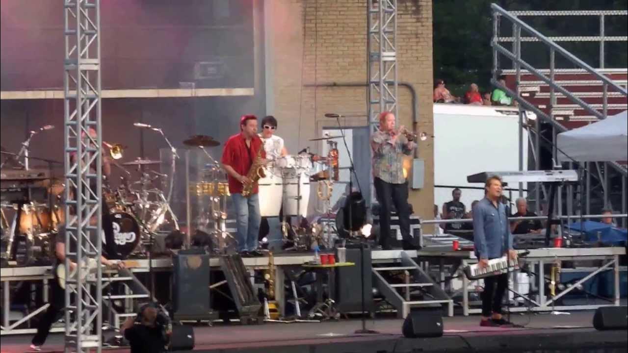 Funfest.Kingsport,TN.Chicago opened the show. YouTube