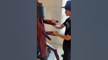 Wing Chun Blocking While Transitioning Position