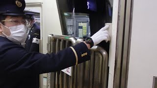 日比谷線恵比寿駅での車掌動作２