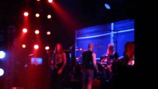 As I Lay Dying - Confined (live @ Revolver Golden Gods Awards, 04/08/2010)