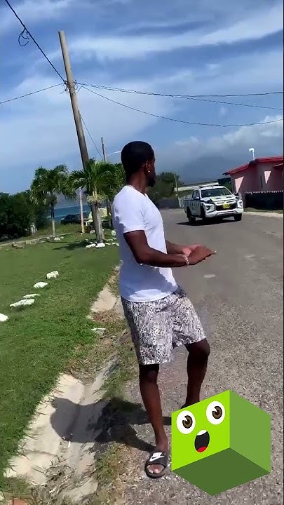 Safaree Uses His Nike Slides To Do Beach Push-Ups - YouTube