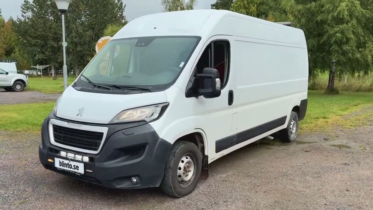 Större skåpbil med kran Peugeot Boxer