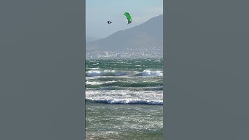 Double loops Kiteboarding with Short Lines - Cape Town