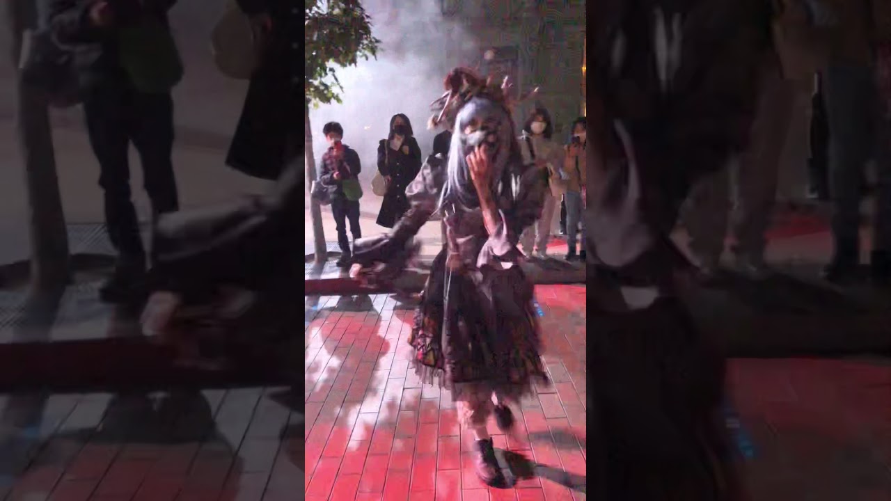 USJホラーナイト 2021.11.3   アイドルゾンビ　　　いつも盛り上げてくれるので、楽しいです。