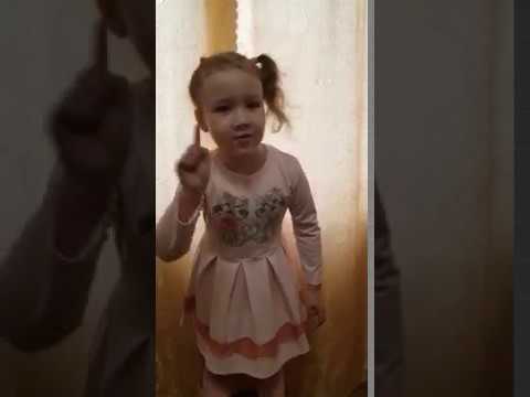 Стихотворение "Пусть дети не знают войны" читает Кузнецова Лиза