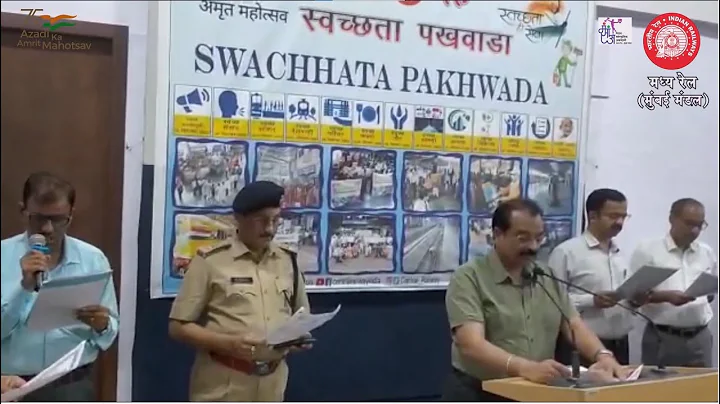 Shri.Shalabh Goel (DRM-BB) took a Cleanliness Pled...