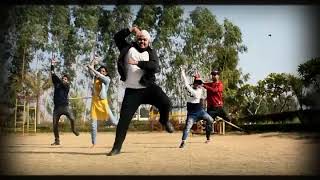Dancers : kamalpreet singh, khushi. ( winner bhangra battle) ajay
rajput. famous hip hop coreographer) abhi. young kid who loves to
dance) parminder sing...