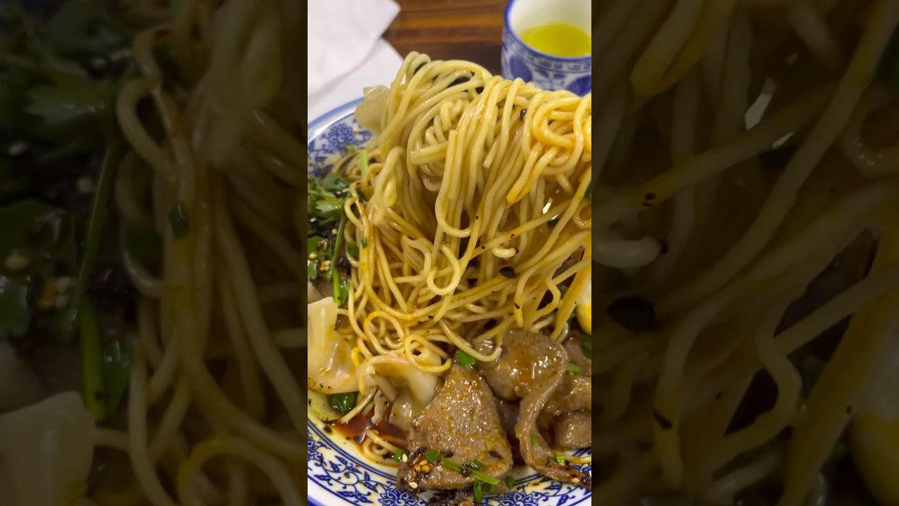 Delicious yellow noodle 