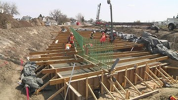Flood wall