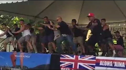 Na Pua Me Ke Aloha (Men of Halau O Lilinoe)