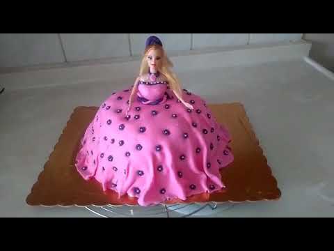 Video: Barbie Bebekle Pasta Nasıl Yapılır?