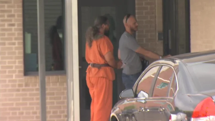 Michael Seabrooke arriving to Federal Court
