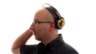 AKG K121 Studio