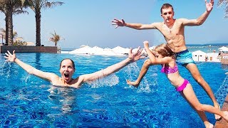 Что мы ДЕЛАЕМ под ВОДОЙ? Миланины трюки!! Поездка в город Что нас РАССТРОИЛО?? Что мы ДЕЛАЕМ под ВОДОЙ? Миланины трюки!! Поездка в город Что нас РАССТРОИЛО??