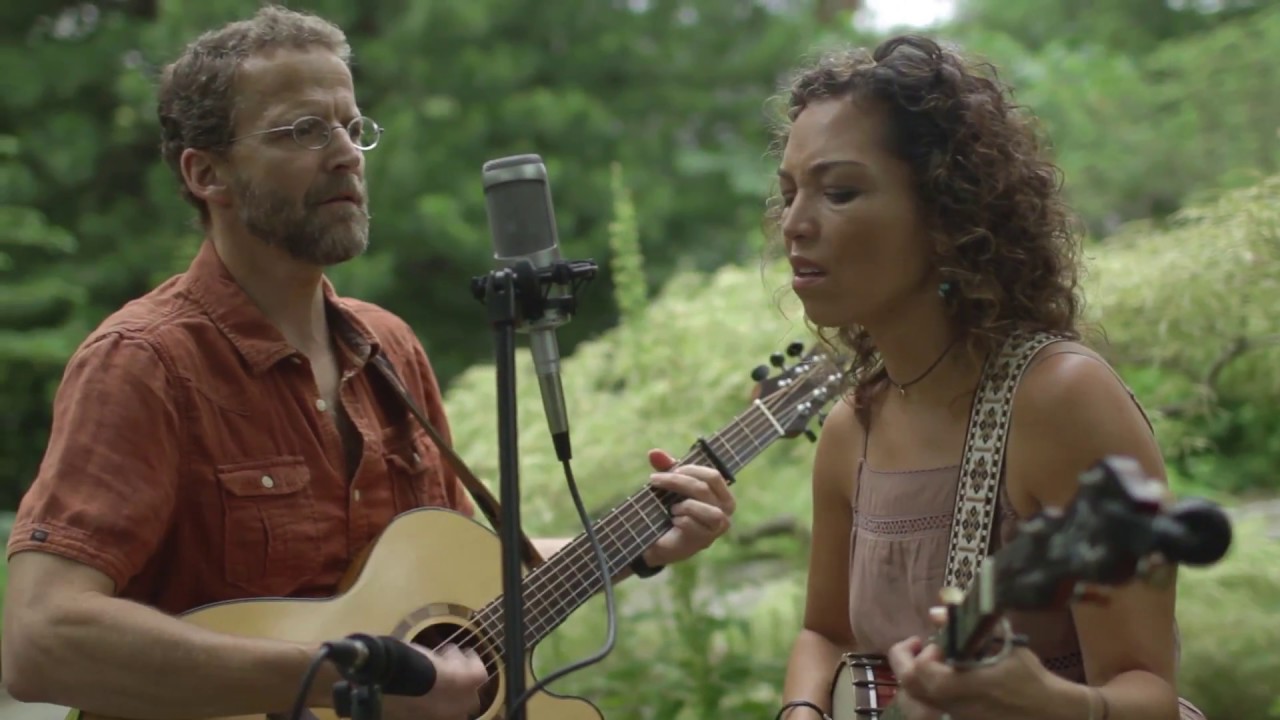 Crowes Pasture duo covers Bob Dylan's "Just Like Tom Thumb's Blues"