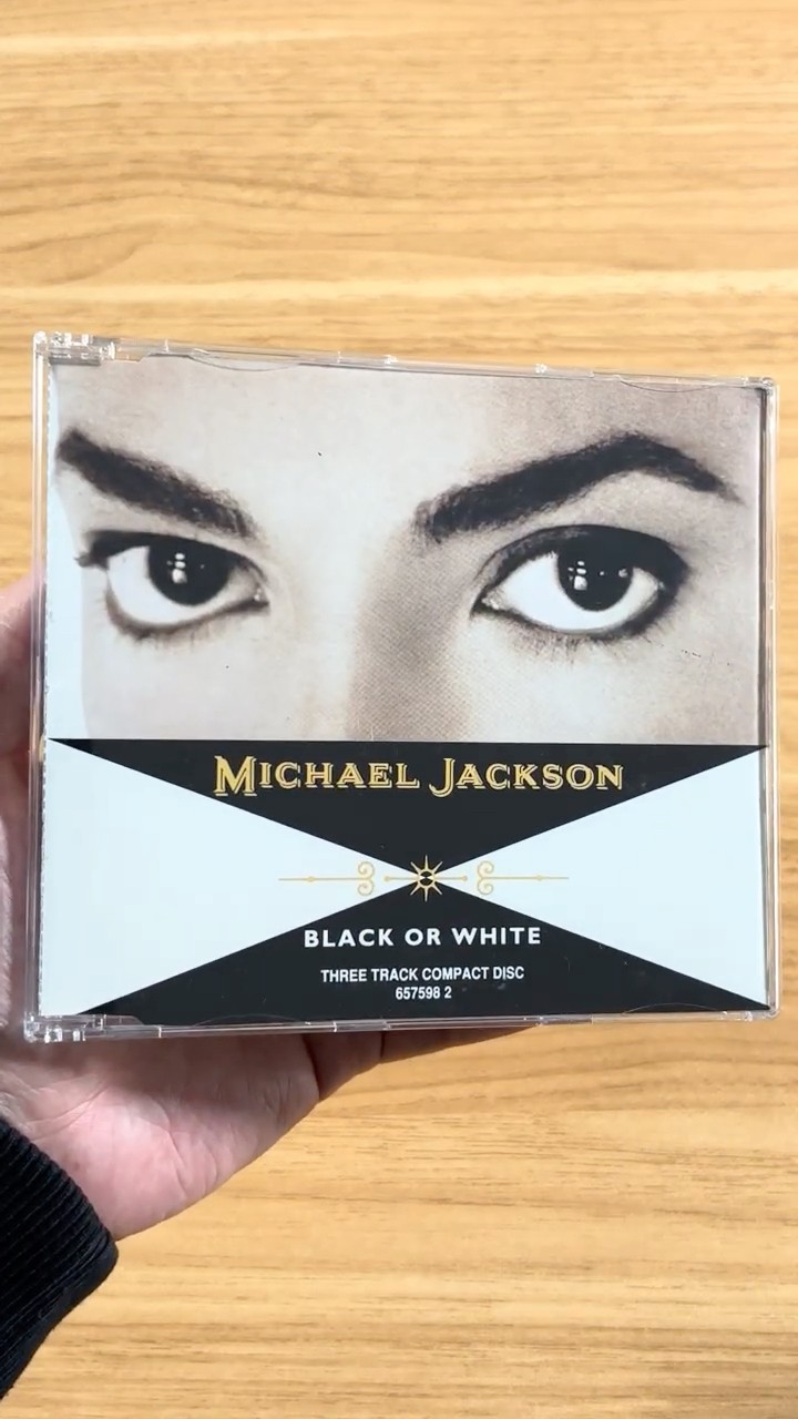 Michael Jackson - Black Or White CD Unboxing - YouTube