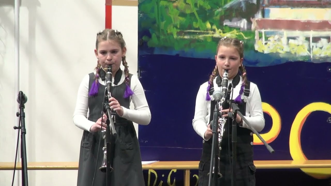 Lili Polšak in Zoja Županc- Prva šafla (v živo)