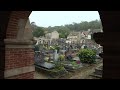 Dernier hommage à Aznavour au cimetière de Montfort-l'Amaury