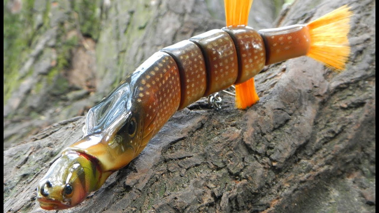 Lure bait for pike perch by own hands Lure bait for pike perch by own hands