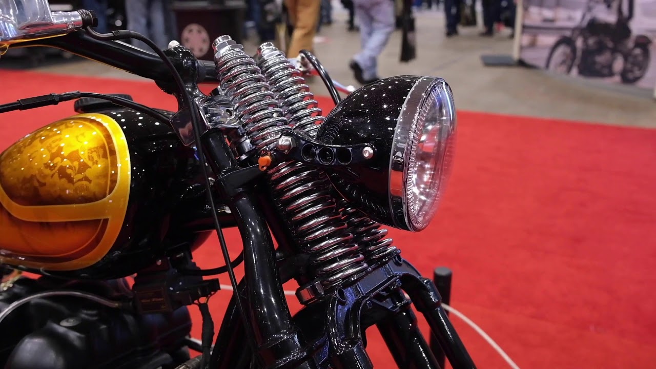 Custom Triumph Speedmaster by Motorcycle Missions. - YouTube