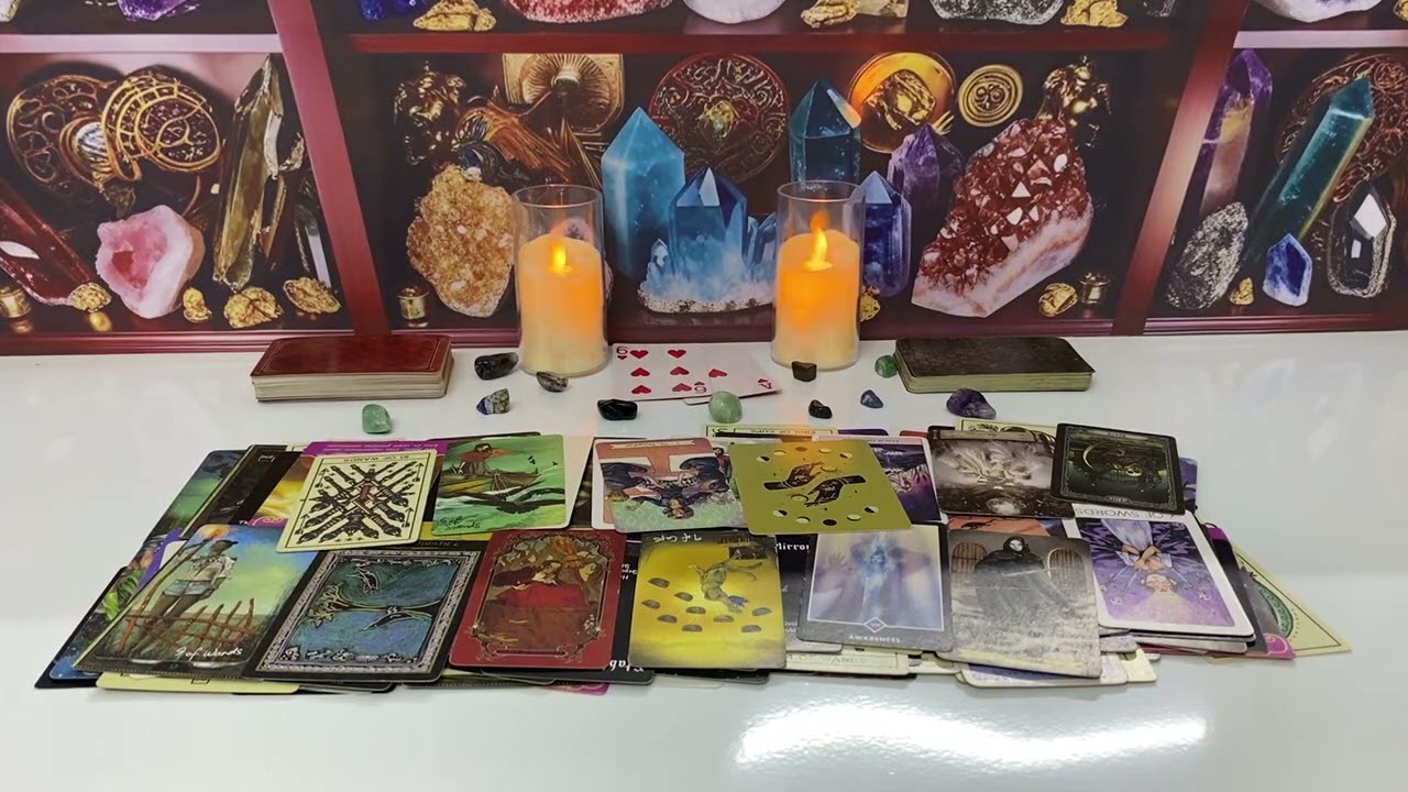 Любовный расклад Таро для Овна на 10-17 числа: Кто-то видит, что ты теперь другой.