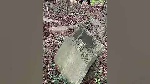 Arnold-Cochran-E...  Cemetery