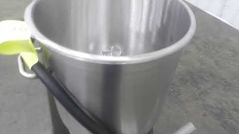 Robot Coupe R45 T Vertical Cutter 45 Quart Mixer.