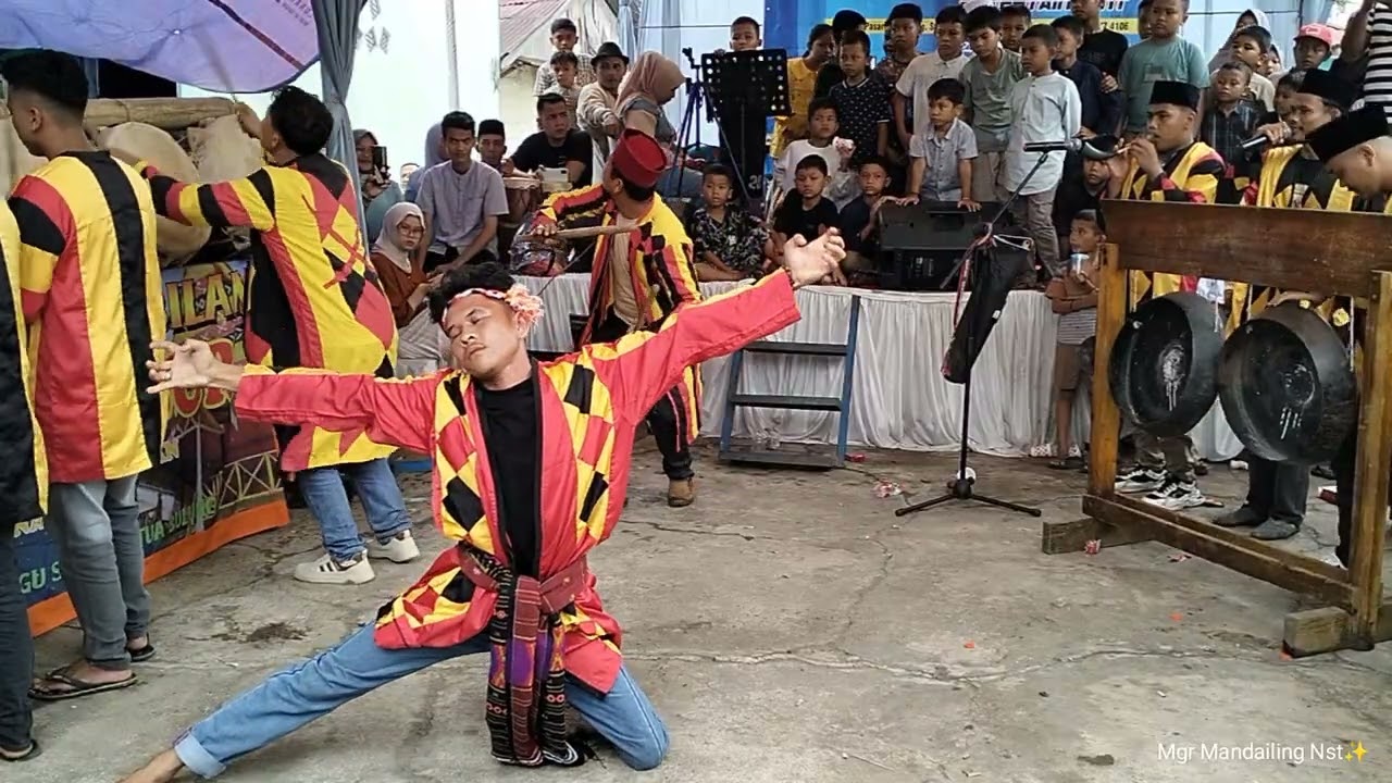 Tari sarama datu gordang sambilan bintang tumabur PIDOLI DOLOK 