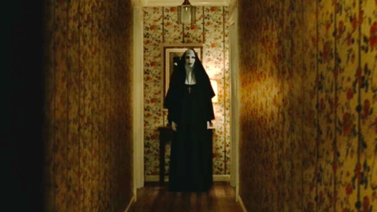 ついにその姿を現した最恐シスターヴァラク！映画『死霊館のシスター 