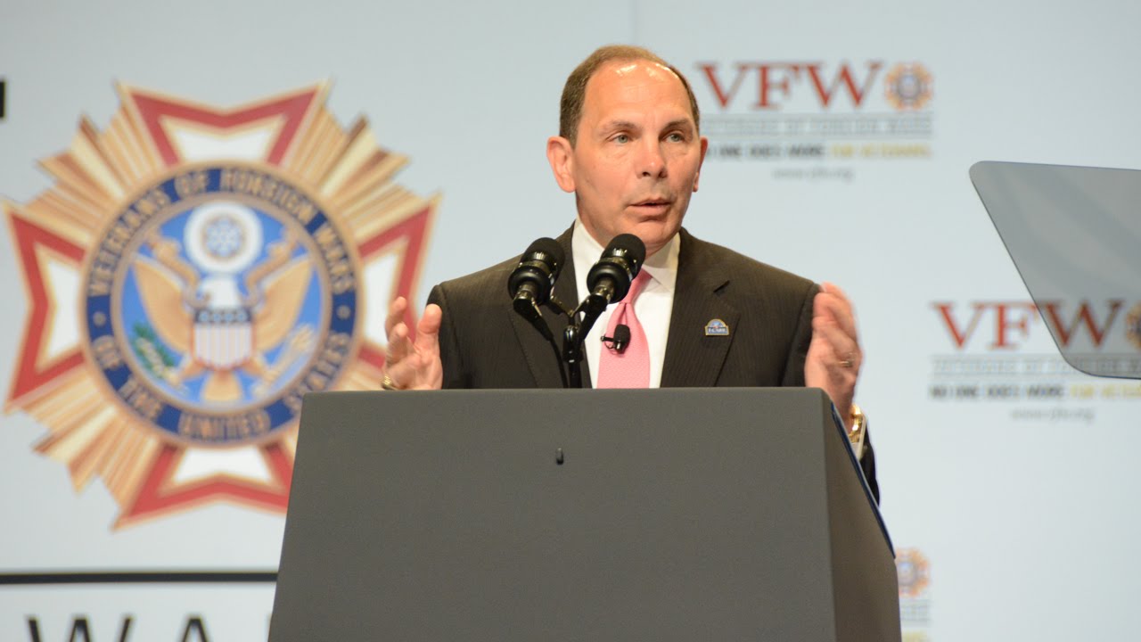 2015 Department of Veterans Affairs Secretary Bob McDonald