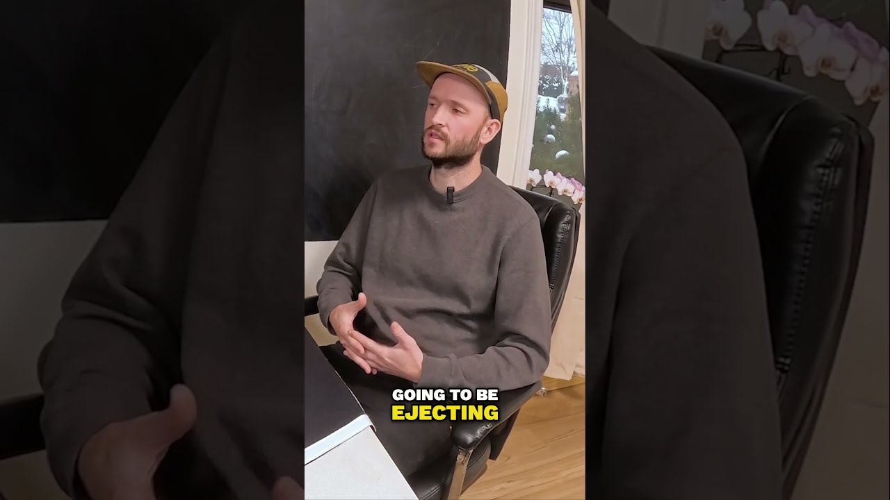 Ever wonder why re-dissolving THCa isolate is crucial for a successful crystallization process? 🔥