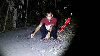 Video BAKAR DUPA PAS SATU MALAM SURO DI KEBUN ADA PENAMPAKAN POCONG download MP3, 3GP, MP4, WEBM, AVI, FLV September 2018 Video BAKAR DUPA PAS SATU MALAM SURO DI KEBUN ADA PENAMPAKAN POCONG download MP3, 3GP, MP4, WEBM, AVI, FLV September 2018