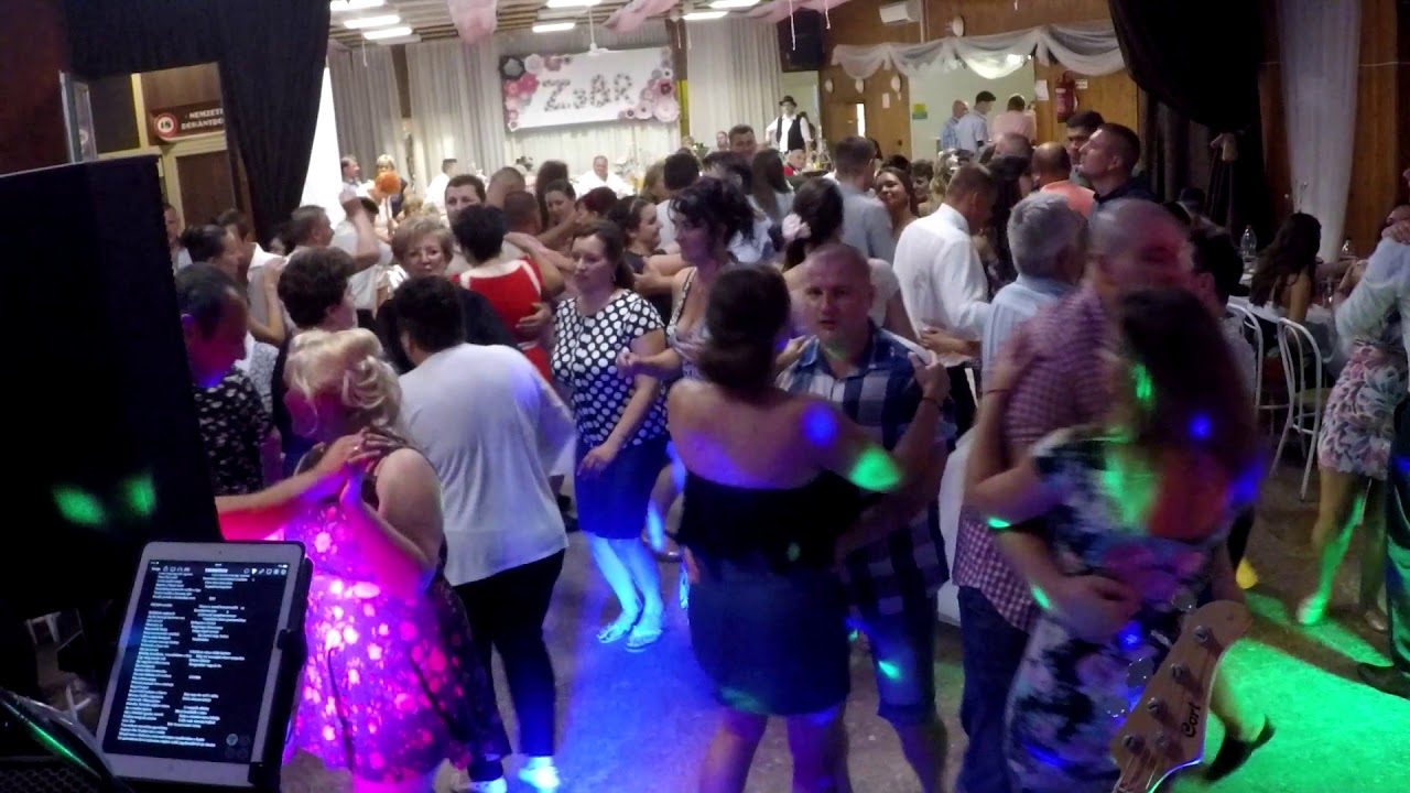 19 randevú 15 éves