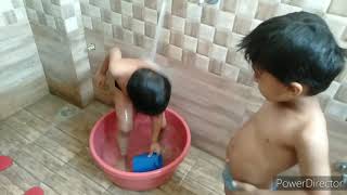 Twins Baby Bathtime😍😍