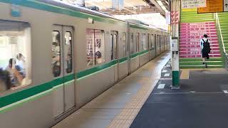 東京メトロ16000系16049F編成松戸駅発車