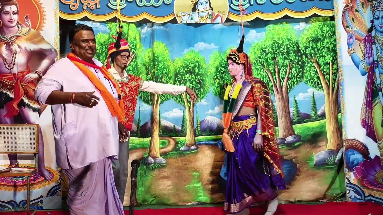 మదన్ పల్లి వీధి నాటకంలో జోకర్ పాత్ర