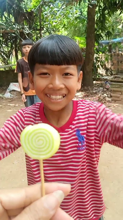 Sharing chocolate candies crackers lollipop snacks 🍭🍬🍫🥨#funny #snacks #shorts #viralshorts