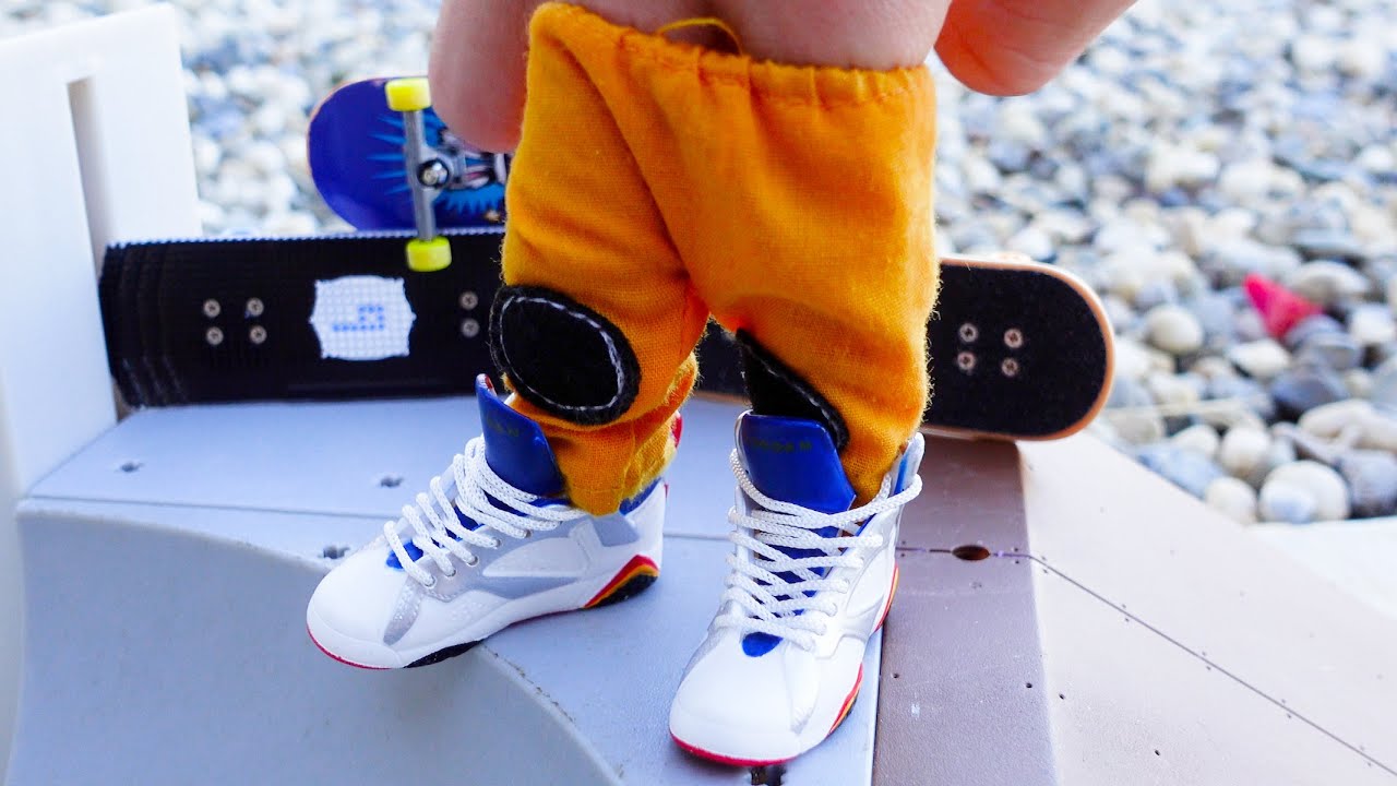 Finger Skateboard Skatepark Flick Tricks Tech Deck Finger Shoes Finger