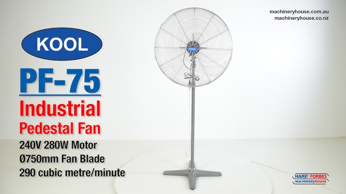 Global Industrial Outdoor Oscillating Wall Mounted Fan, 30 Diameter,  3/10HP, 8400CFM