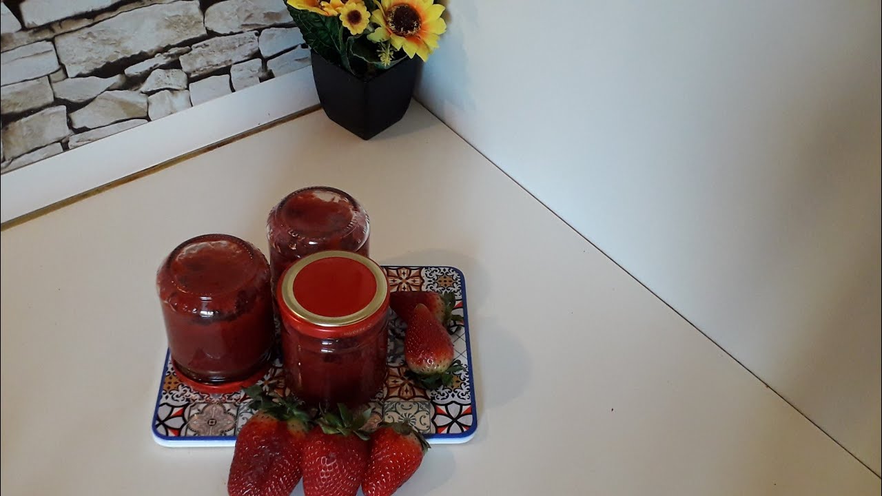 Marmellata di fragole saporita senza zucchero