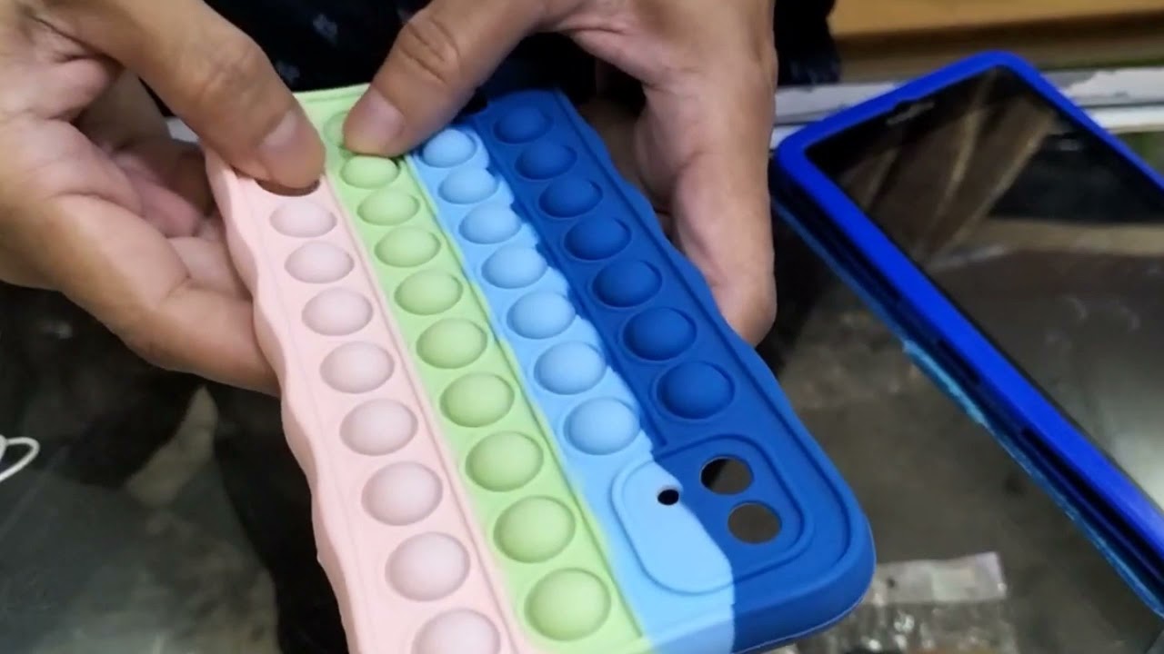 STRESS REDUCER PHONE CASE: REALME C11 2021 & REALME C20 POP-IT PHONE CASE COVER