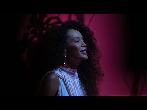 BRUTAL FRUIT SPRITZER APRESENTA: UM BRINDE A MIM