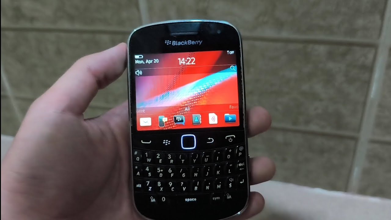 BLACKBERRY BOLD 9900 REVIEW IN 2026 - YouTube
