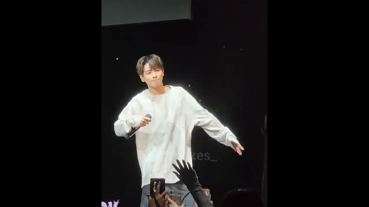 TAEHYUN and his little THRUST during TXT World Tour @ ATLANTA / KPOP LOCALE
