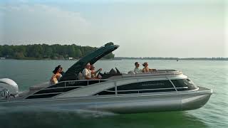 Bennington Q Series | Luxury Pontoon Style in a Quick Look