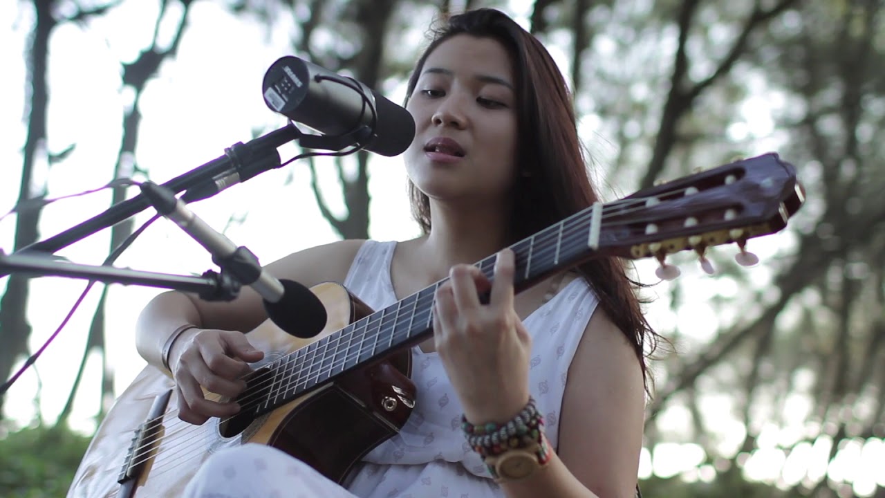 Daramuda - Renjana (Danilla Riyadi) - YouTube
