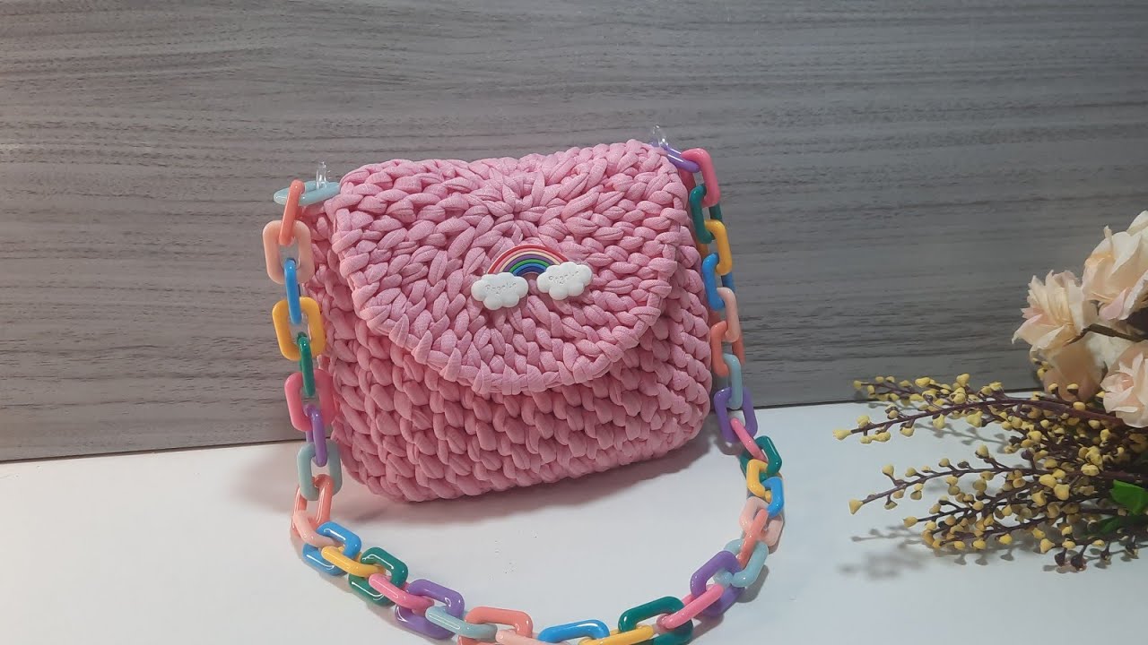 Bolsinha infantil feita com fio de  malha passo a passo