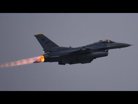 <strong>군산</strong> 공군기지 울프팩(Wolf Pack) 비행단의 F-16 전투기 이륙 훈련 , 근접항공지원, 공중우세작전 등 다양한 임무를 수행하는 미 공군 8전투비행단 출격 <strong>영상</strong>